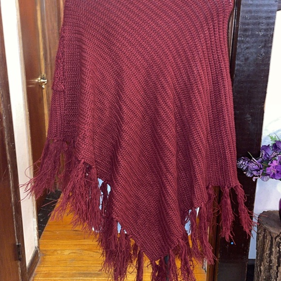 Burgundy Sequin fringe Shawl - Picture 6 of 6